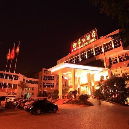 Emeishan Huasheng Hotel Exterior foto